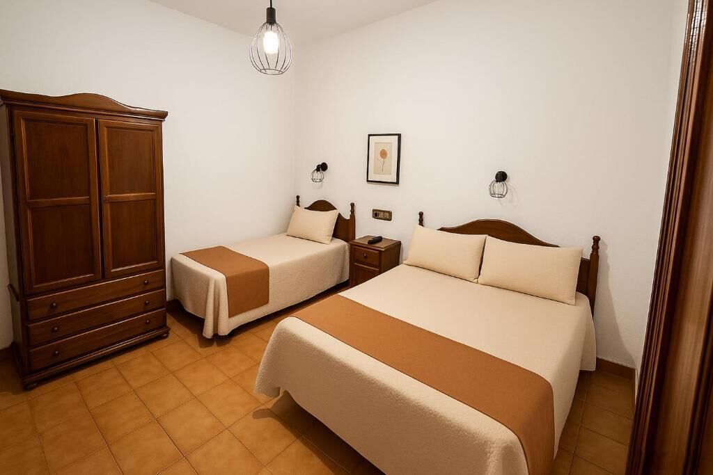 Dobbeltrom – standard, terrasse | Strykejern/-brett og sengetøy