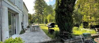 Beautiful country house on the banks of the Aisne in a large, peaceful garden