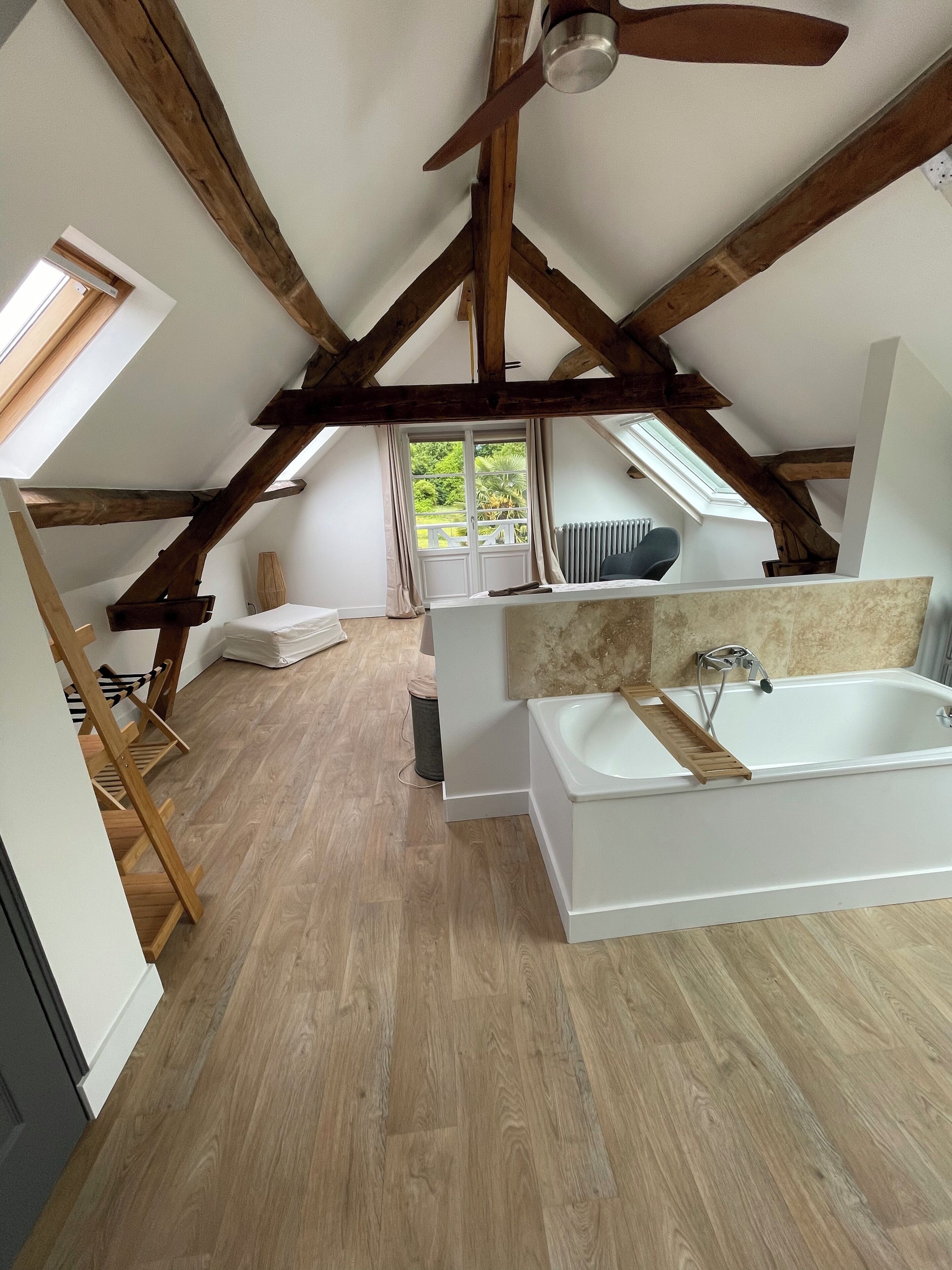 4 chambres, fer et planche à repasser, lit parapluie, Wi-Fi gratuit