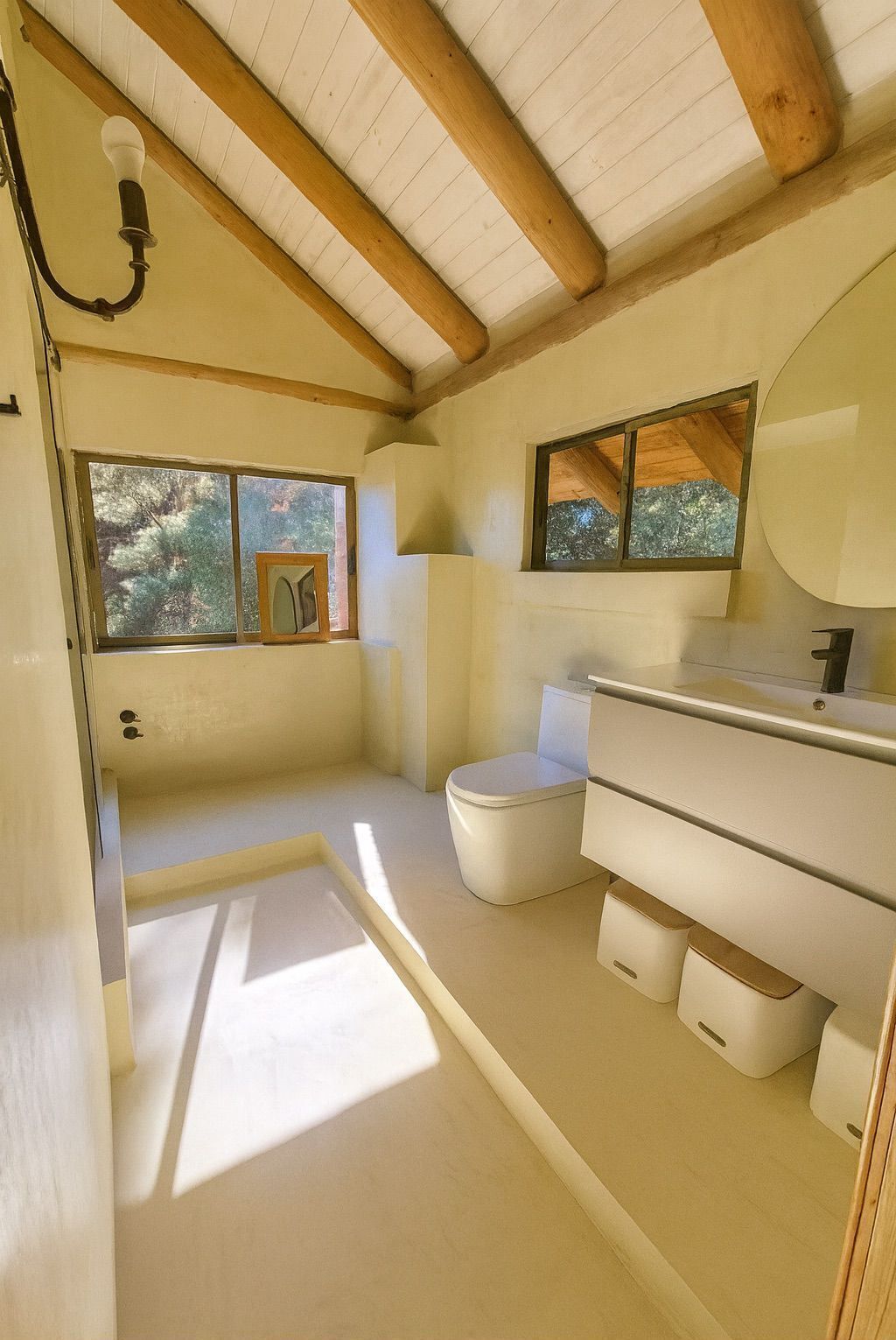 淋浴设施、吹风机、毛巾、肥皂