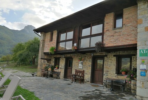 La Quintana de Antón - Casa Nieves.
Naturaleza y Comunidad en la Asturias rural