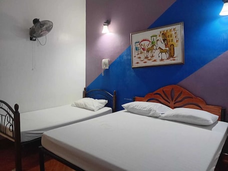 Deluxe Double Room | Free WiFi, bed sheets