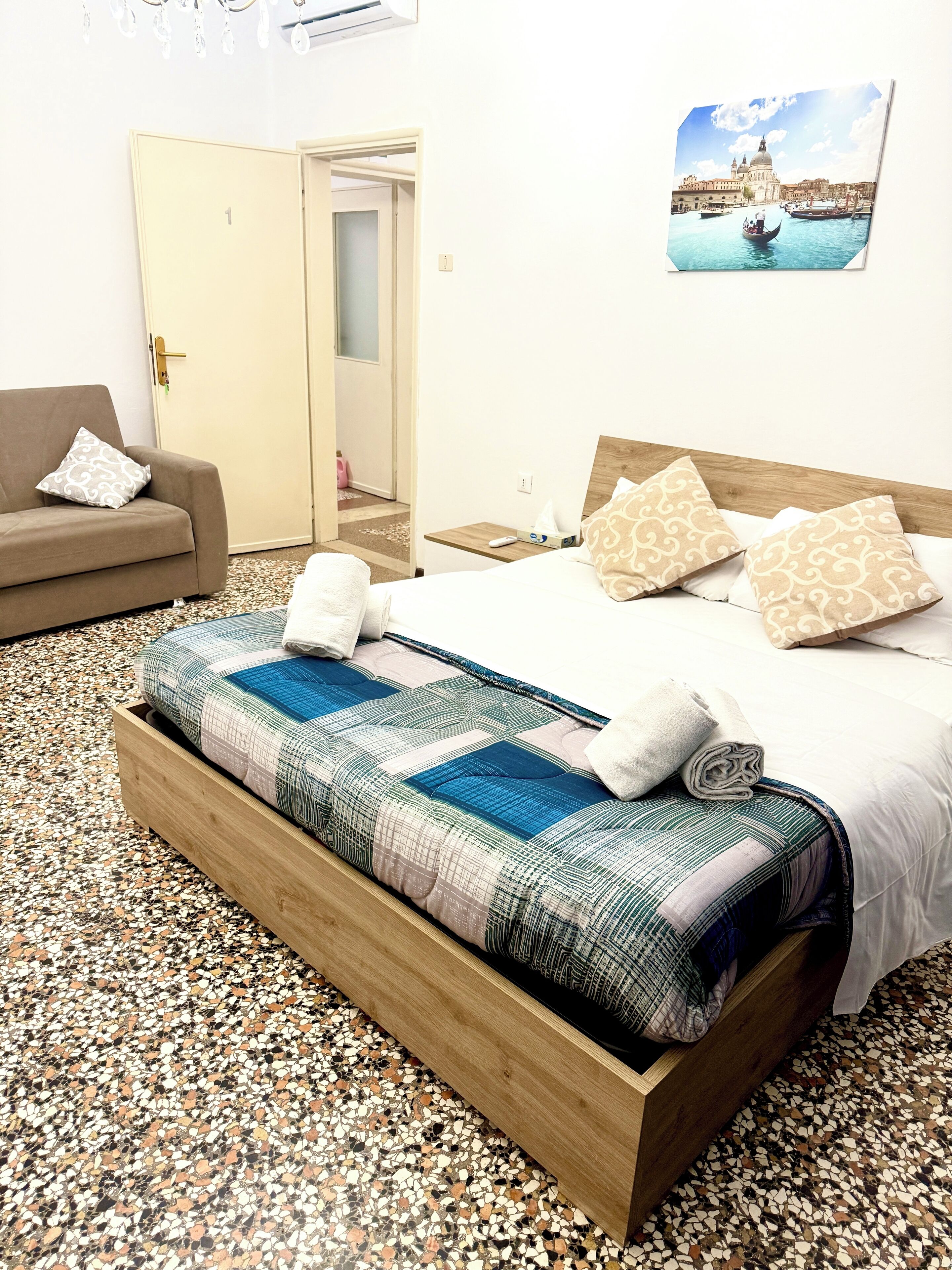 WiFi、ベッドシーツ