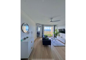 Living area - La Verrière with its panoramic view! (Saint-Denis)