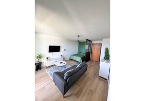 Iron/ironing board, free WiFi, bed sheets - La Verrière with its panoramic view! (Saint-Denis)