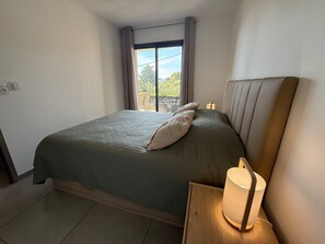 1 makuuhuone, silitysrauta/-lauta, Wi-Fi, vuodevaatteet