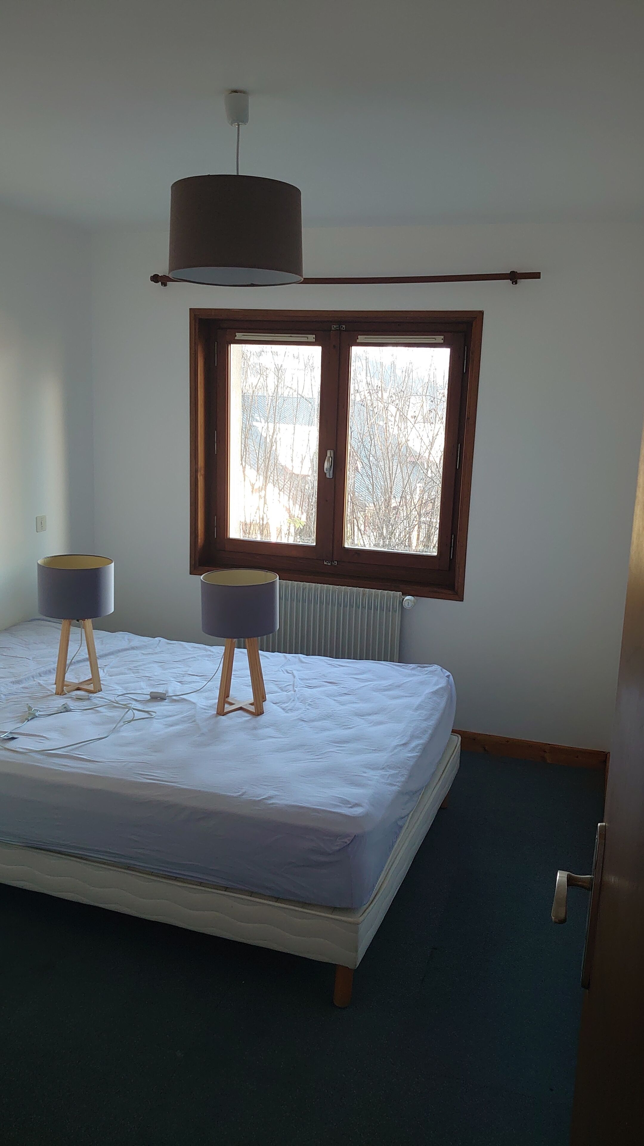 2 chambres, lit parapluie, draps fournis