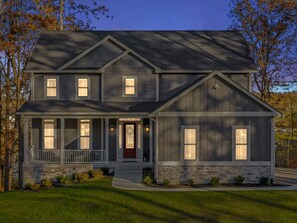 Exterior - Lakefront Lake Anna - Decks, Views, Hot Tub (Louisa County)