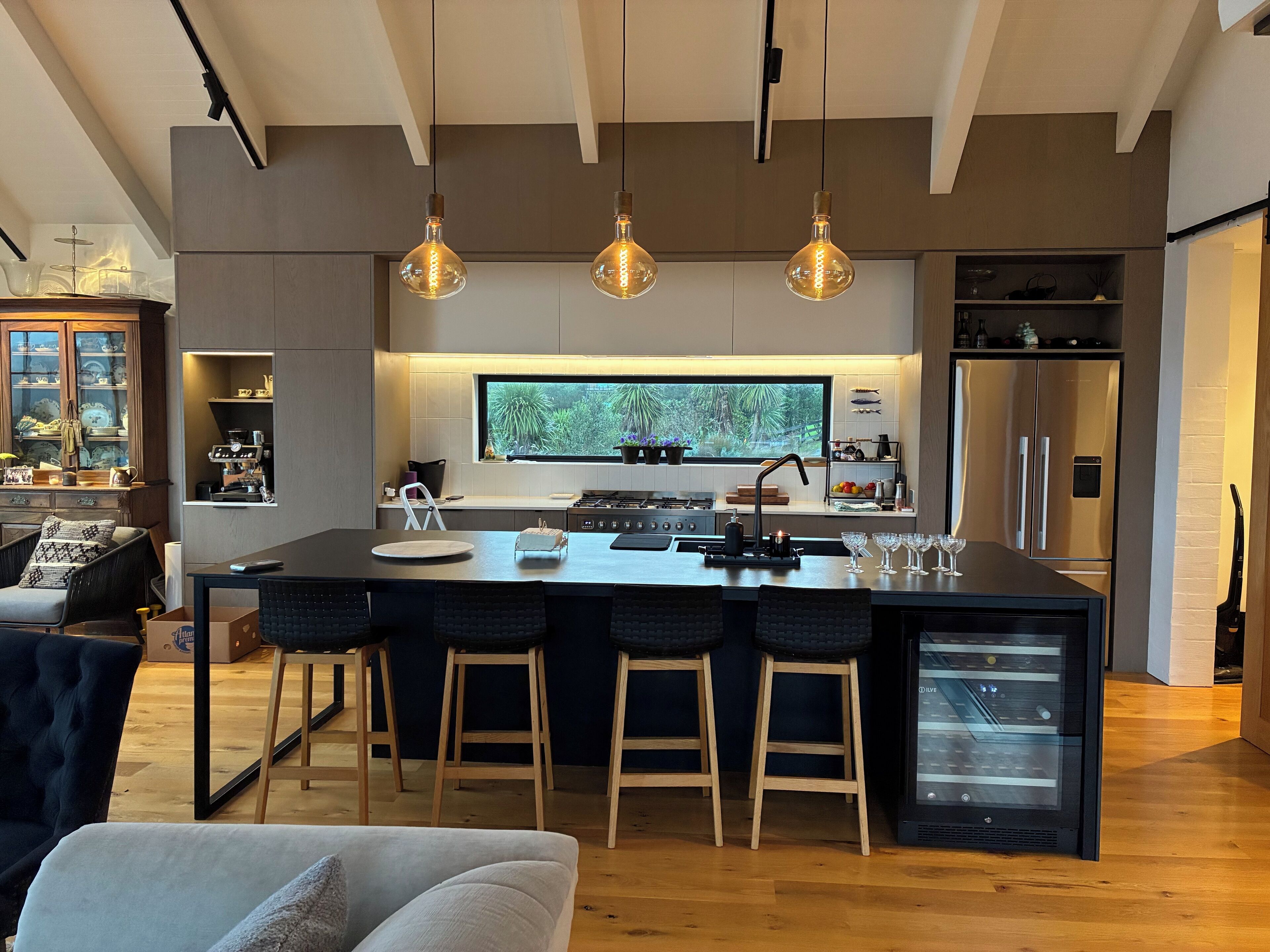 雪櫃、微波爐、焗爐、爐具