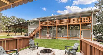 The Eagle's Nest. No Frills Private Studio. Clean, cheap, laundry, firepit/grill