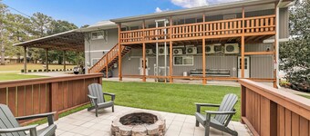 The Eagle's Nest. No Frills Private Studio. Clean, cheap, laundry, firepit/grill
