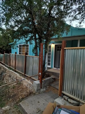 Exterior detail - La Casa Sirena – Views n’ Vibes Above Bisbee (Bisbee)