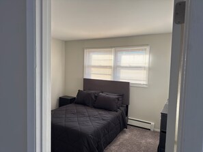 3 chambres, fer et planche à repasser, Wi-Fi, draps fournis