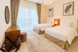 Iron/ironing board, WiFi, bed sheets - Luxury 2BR Apartment Near World Trade Centre ALK4 (Dubai)