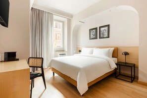 In-room safe, desk, free WiFi - The Couper Piazza di Spagna (Rome)