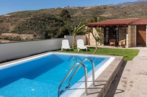 House | Pool | Indoor pool, outdoor pool - Sitio de la Casa With Private Pool (Arico)