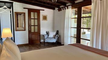 1 bedroom, individually furnished