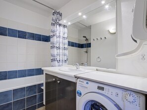 Villa | Bathroom | Hair dryer - P. Minervois U Ndeg04 - Villa 3P6 (Homps)