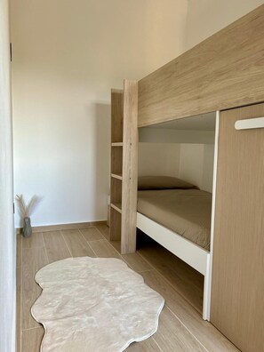 2 bedrooms, bed sheets - Detached house of 75sqm with terrace, in the historic center (Agrigento)