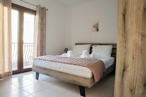 Soundproofing, iron/ironing board, Internet, bed sheets