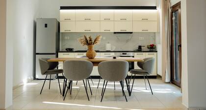 Central Pearl Thessaloniki Private Parking & Metro