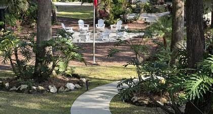 RAINBOW RIVERFRONT WITH PRIVATE DOCK AND BEACH - A TRULY RARE OASIS