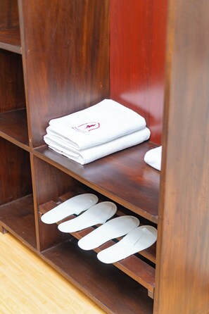 Bathroom - Sleeping Warrior Camp Elementaita (Gilgil)