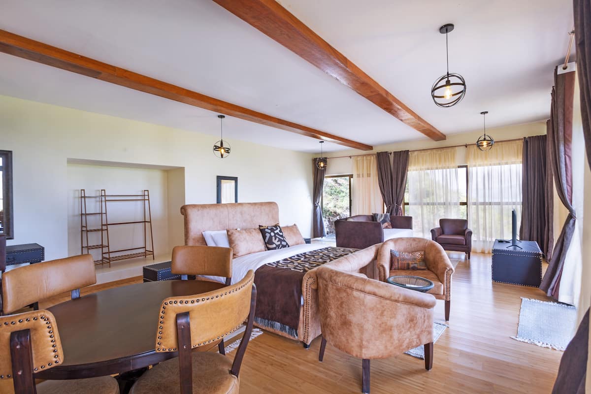 Luxury Cabin, Balcony, Mountain View