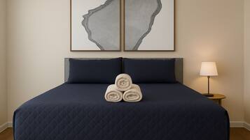 Desk, iron/ironing board, WiFi, bed sheets