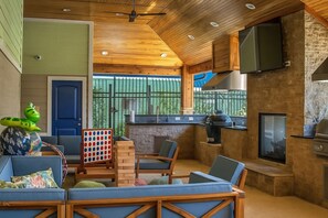 Interior - Stunning 1BR near @ TheHeights w/ BBQ, Gym+Pool (Houston)