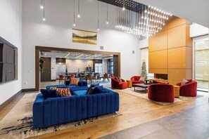 المنشأة من الداخل