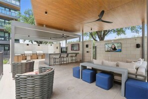 Terrace/patio - 6min to Domain | 12min DT | Balcony + Free Parking (Austin)
