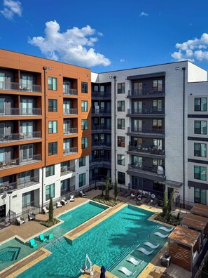 Exterior - 6min to Domain | 12min DT | Balcony + Free Parking (Austin)