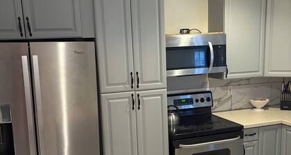 Tranquil 4-bedroom house in welcoming Poughquag neighborhood