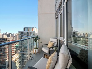 Balcony - The Kingsmont Suites (Toronto)