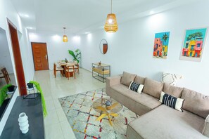 TV - Comfortable 2 bedrooms + Pool - 5min from Vallon (Abidjan)