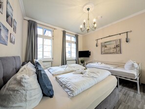 Estudio Confort, varias camas, no fumadores | Cortinas opacas y wifi gratis