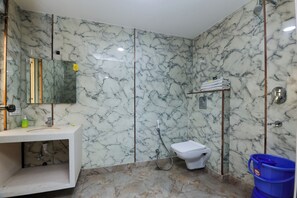 Double Room | Bathroom - Hotel om international  (New Delhi)