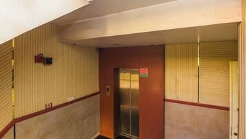 Elevator