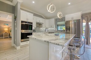 Private kitchen - Villa Sunny Dream - New Villa - perfect for families and boaters (Cape Coral)