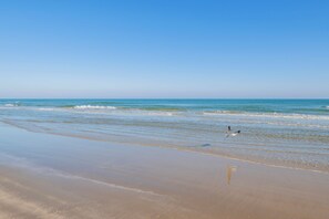 Beach nearby - Private Pool~Walk to Beach~Pets! (Port Aransas)