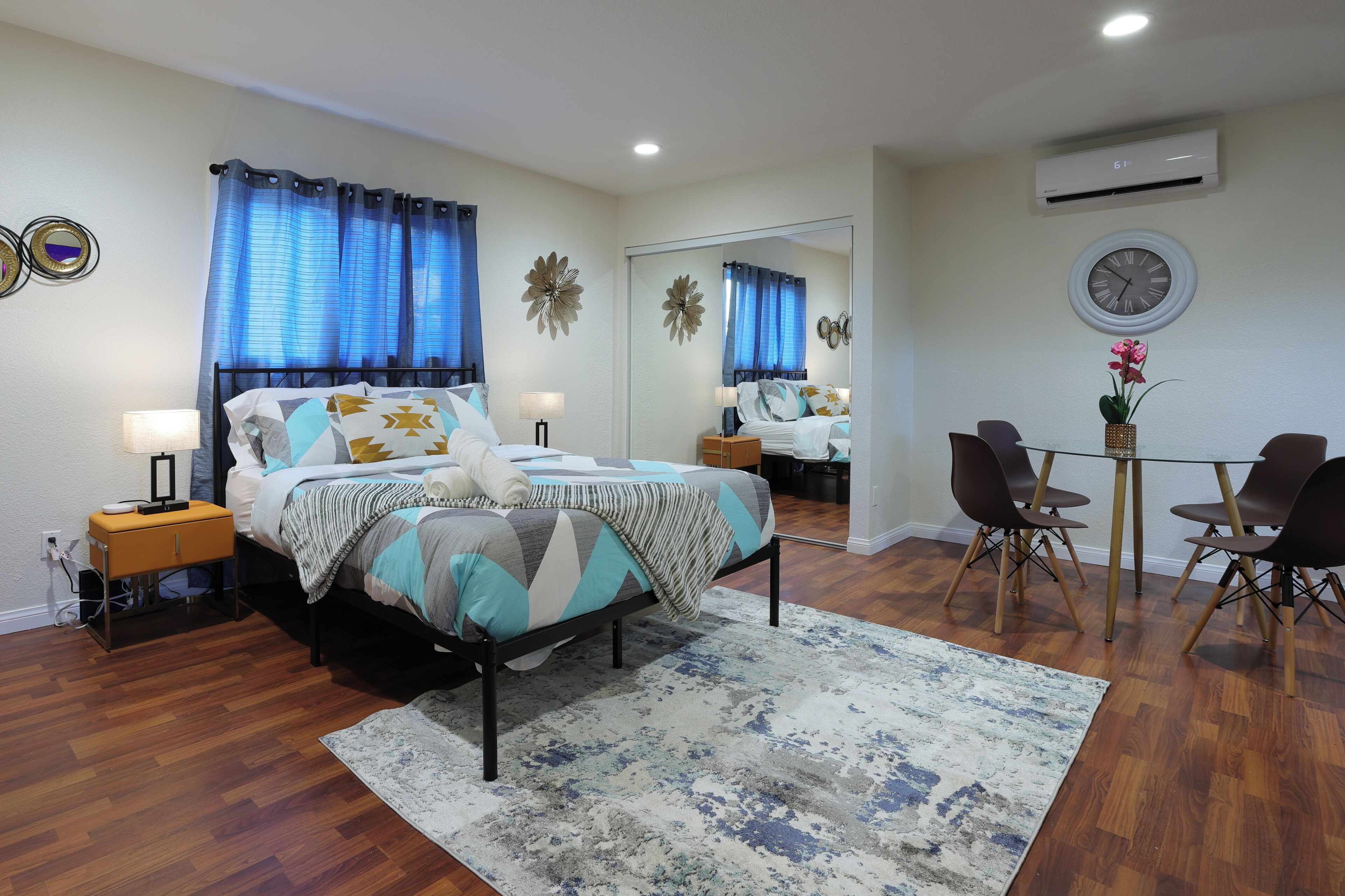 1 bedroom, desk, free WiFi, bed sheets