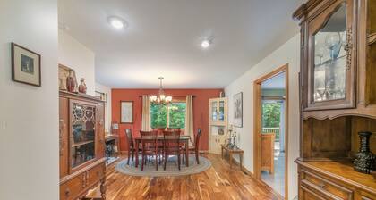 Tranquil Retreat-Min to MQT, Gwinn-10 Acres Enjoy