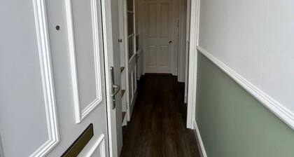 Welcome to The Pink House managed by Sean!