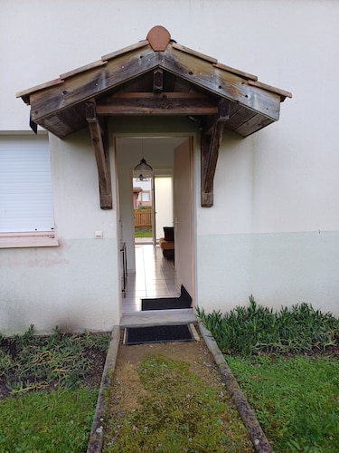 Apt duplex avec jardinet 3 pièces près de l océan. Animaux acceptés