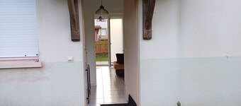 Apt duplex with small garden 3 rooms near the ocean. Pets allowed