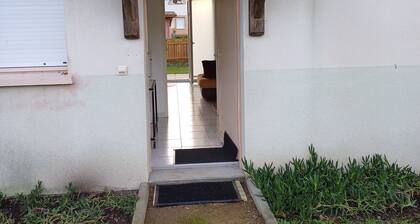 Apt duplex avec jardinet 3 piÚces prÚs de l océan. Animaux acceptés