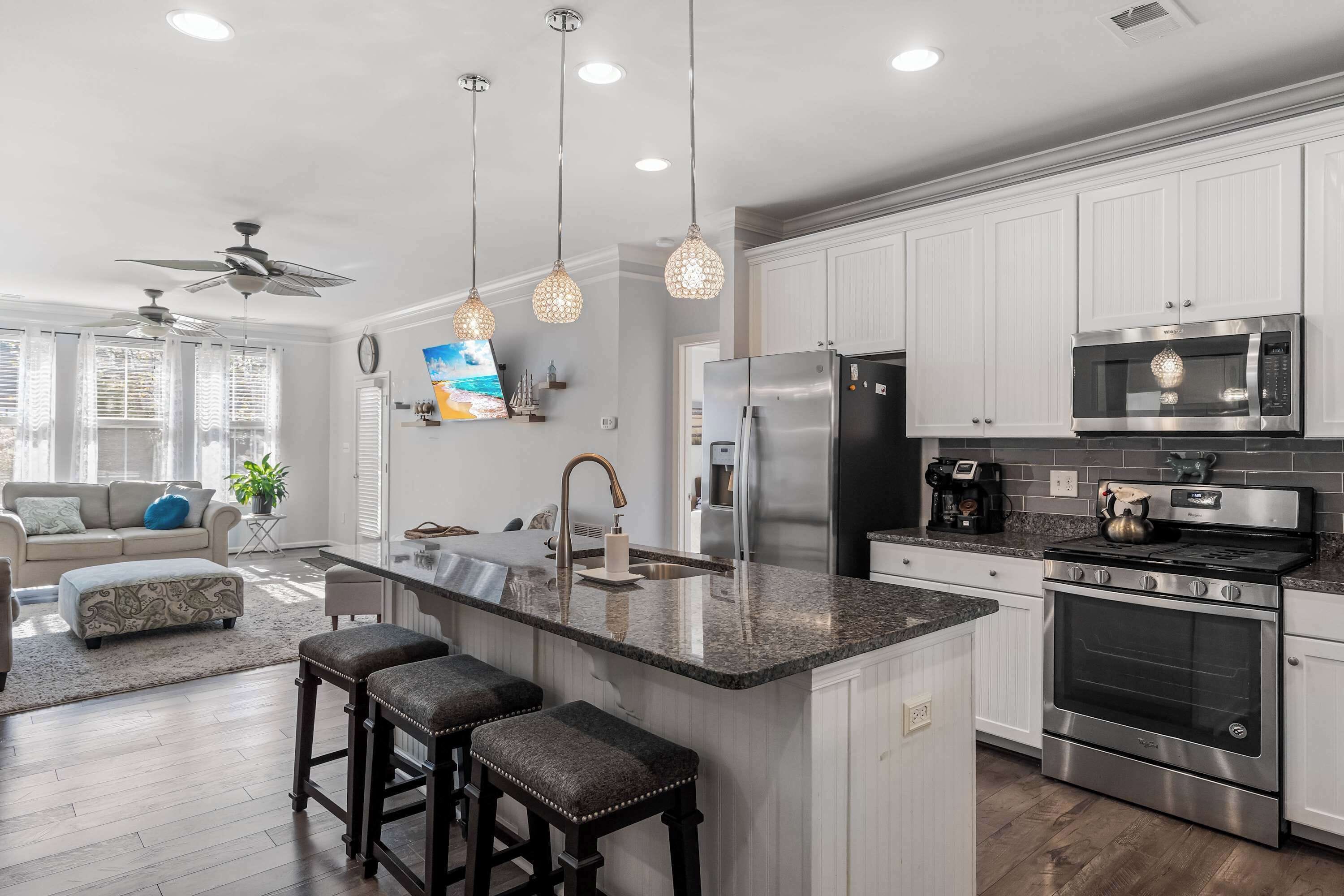 Pientalo, useita sänkyjä, patio, näköala puutarhaan (Old Canal Getaway) | Yksityinen keittiö