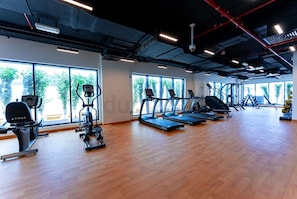 Gym - Luxury Hostel Bedspace in Downtown (Dubai)