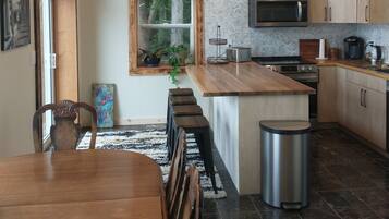 Micro-ondes, four, plaque de cuisson, lave-vaisselle